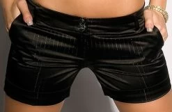 GLANZEND HOTPANTS ZWART -Progress Winkel koucla zwarte glanzende short 2